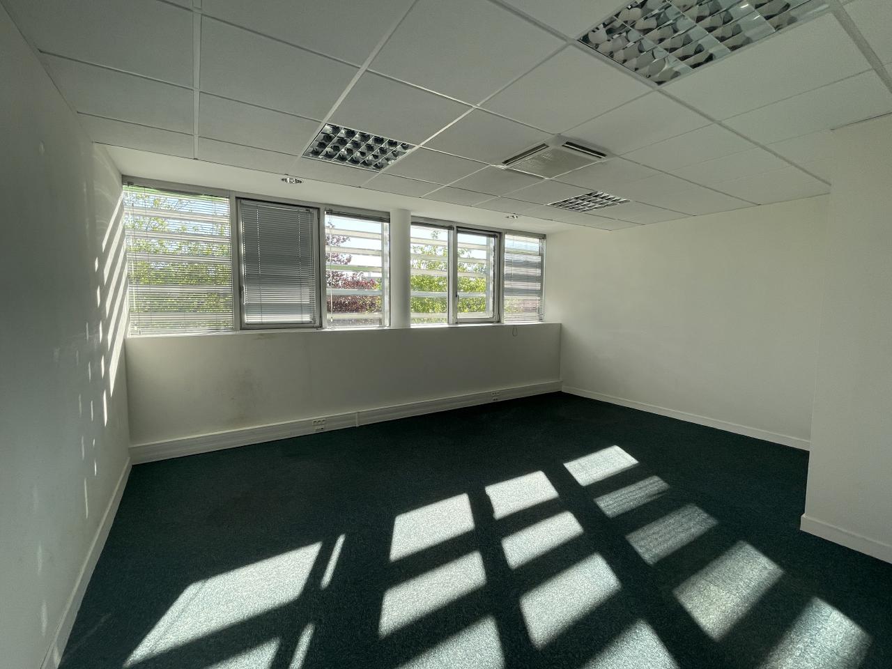 Bureau Cesson-Sévigné 2163m² Location bureau Cesson-Sévigné Ille-et-Vilaine OLBUR2204112 10